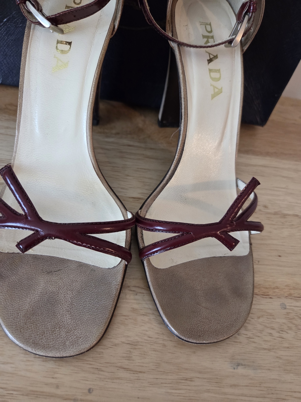 Vintage Prada Vine And Leaf Tan and Burgundy Leather Ankle-Strap Heels Size 39 - Picture 3 of 10